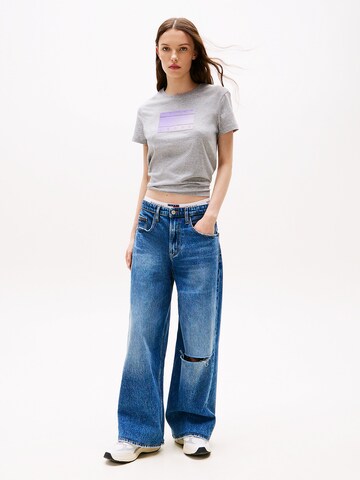 T-shirt Tommy Jeans en gris