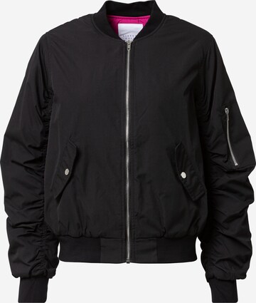 SISTERS POINT Between-Season Jacket 'VAKAI' in Black: front