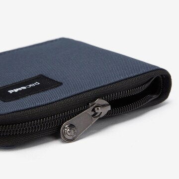 Pacsafe Wallet in Blue