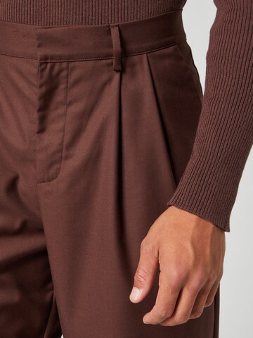 Guido Maria Kretschmer Men - regular Pantalón de pinzas 'Laurenz' en marrón