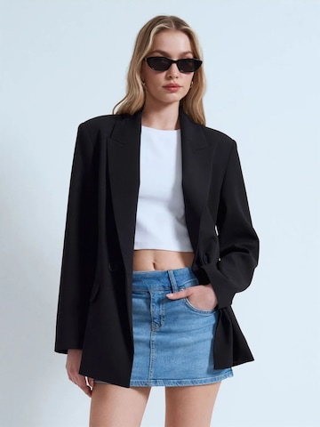 Dilvin - Blazer em preto: frente