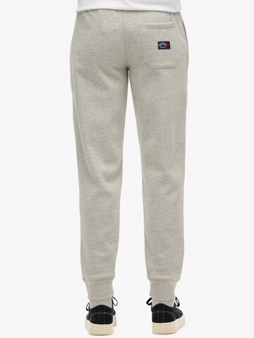 Superdry Tapered Broek 'Essential' in Grijs