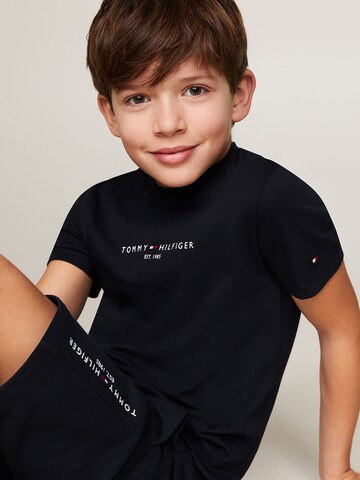 Set 'ESSENTIAL' de la TOMMY HILFIGER pe albastru
