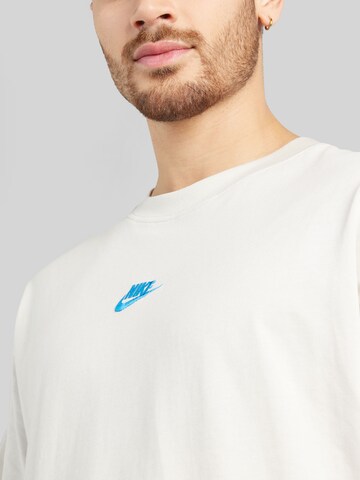 Nike Sportswear Paita 'CLUB' värissä valkoinen