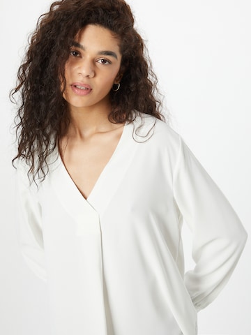 ABOUT YOU Blouse 'Hellena' in White