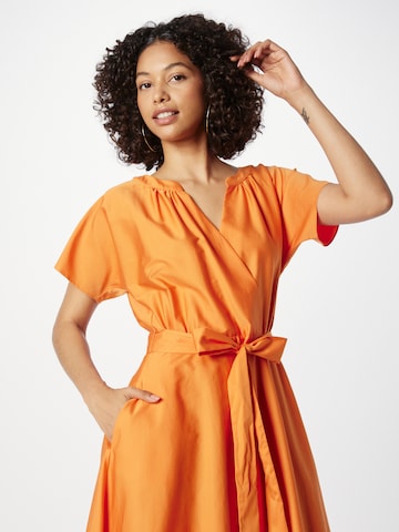 SWING Платье в Оранжевый