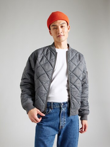 GUESS Originals - Chaqueta de entretiempo en gris: frente