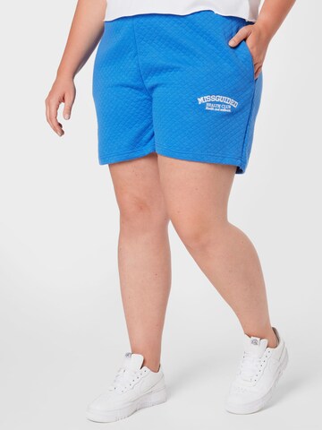 Missguided Plus Regular Shorts in Blau: predná strana