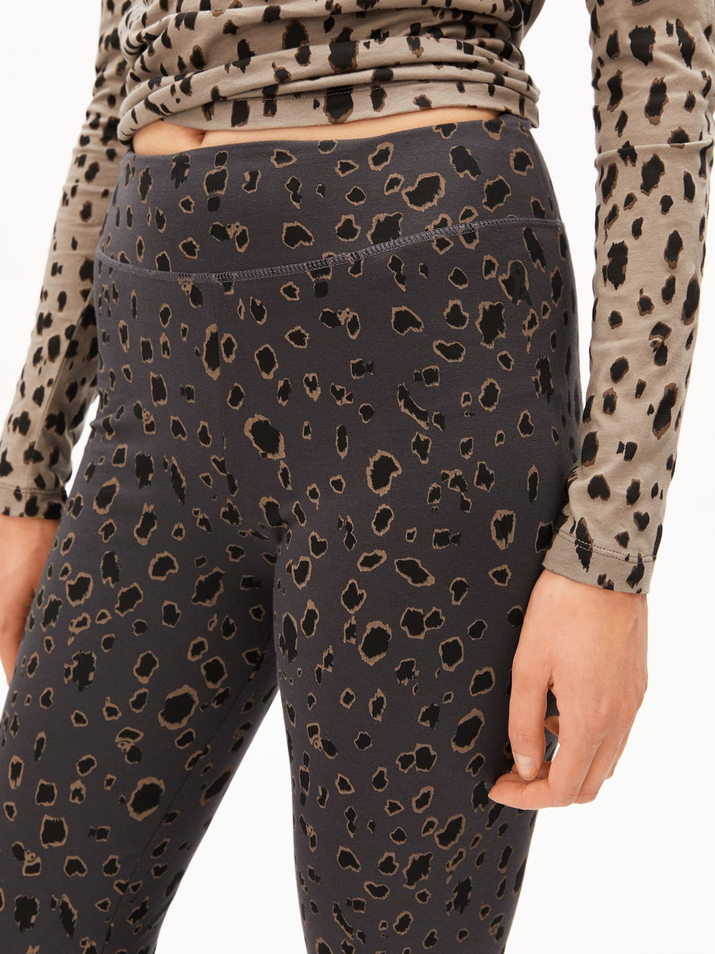 ARMEDANGELS Slimfit Leggings LEO REHMAA in Grau: Vorderseite