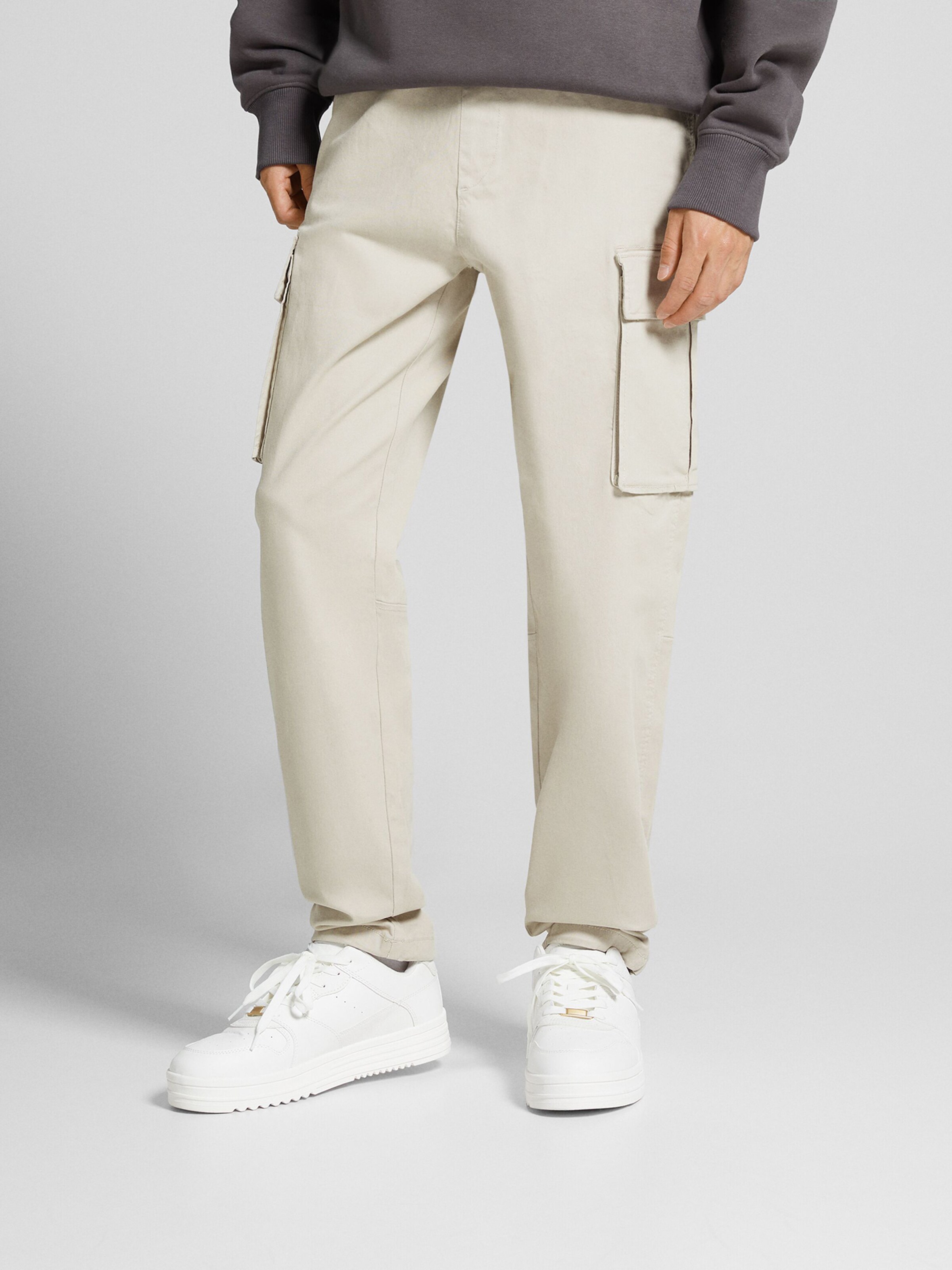 Regular Pantalon cargo Bershka en Ecru ABOUT YOU