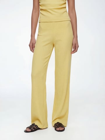 AMALY Regular Broek in Geel: voorkant