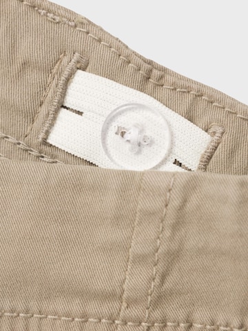 Effilé Pantalon 'Bamgo' NAME IT en gris