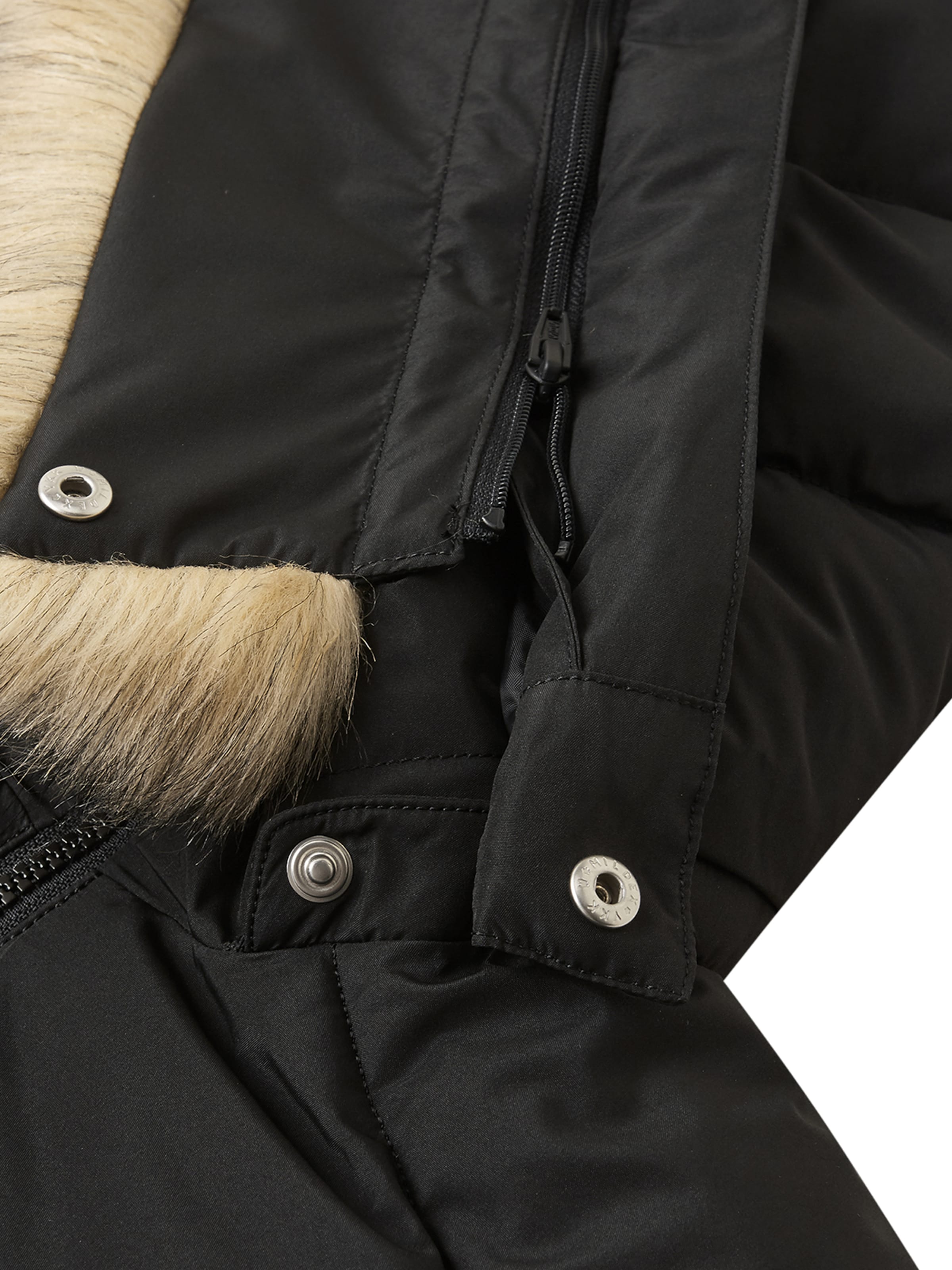 Reima Зимняя куртка 'Luvia' в Черный