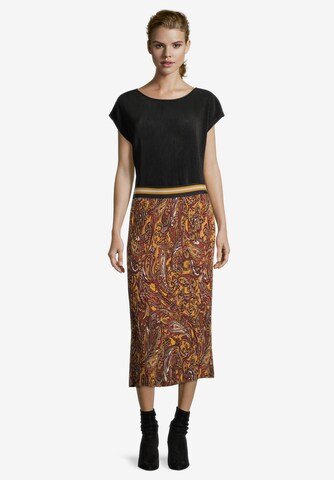 Betty Barclay Skirt in Brown: front