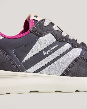 Sneaker 'Teagan' di Pepe Jeans in grigio