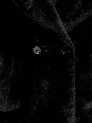 Manteau d’hiver Pull&Bear en noir