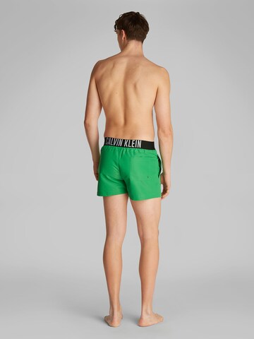 Calvin Klein Swimwear Rövid fürdőnadrágok - zöld