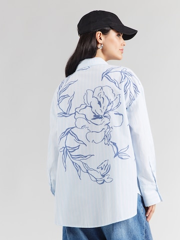 Chemisier 'VIFLORINA' VILA en bleu : devant