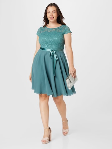 SWING Curve Cocktail Dress in Green