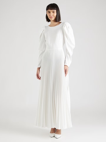 Closet London Evening Dress in White: front