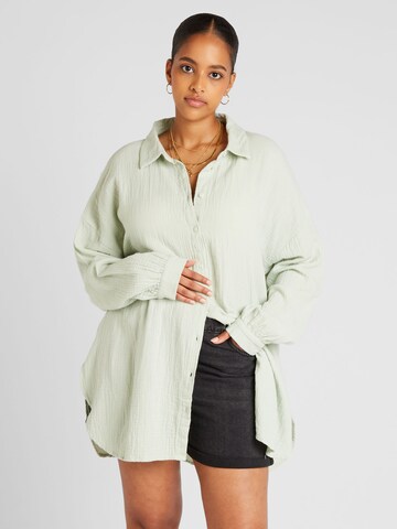 Camicia da donna 'THYRA' di ONLY Carmakoma in verde: frontale