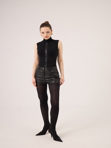 HOLLY LOLLY Top – černá