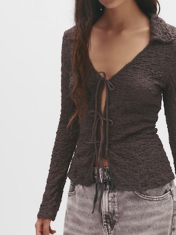Pull&Bear Blouse in Brown