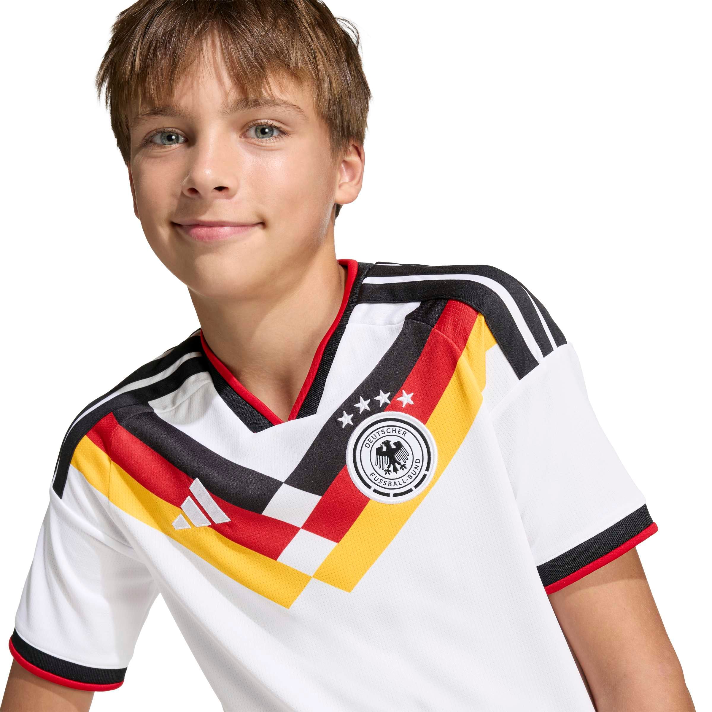 ADIDAS PERFORMANCE Функционална тениска 'Deutschland 26' в бяло