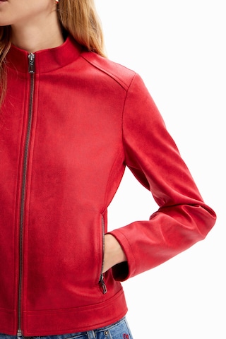 Desigual Prehodna jakna | rdeča barva