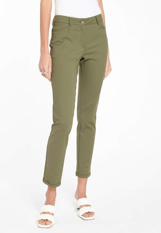 Fadenmeister Berlin Regular Chino Pants in Green: front