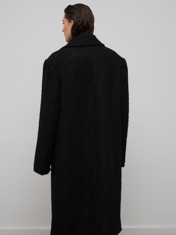 RÆRE by Lorena Rae Between-seasons coat 'Emelie' in Black