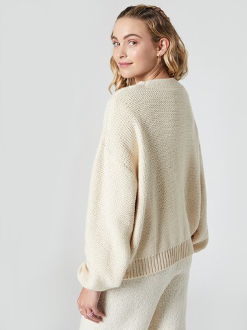 florence by mills exclusive for ABOUT YOU Strickjacke'Celestine' in Beige