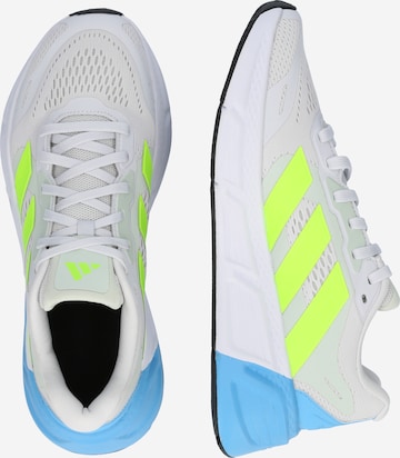 ADIDAS PERFORMANCE - Sapatilha de corrida 'QUESTAR 2' em cinzento