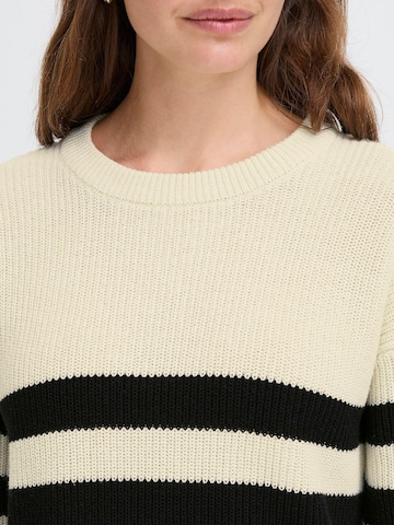 Pull-over ' OXKAVINA ' Oxmo en blanc