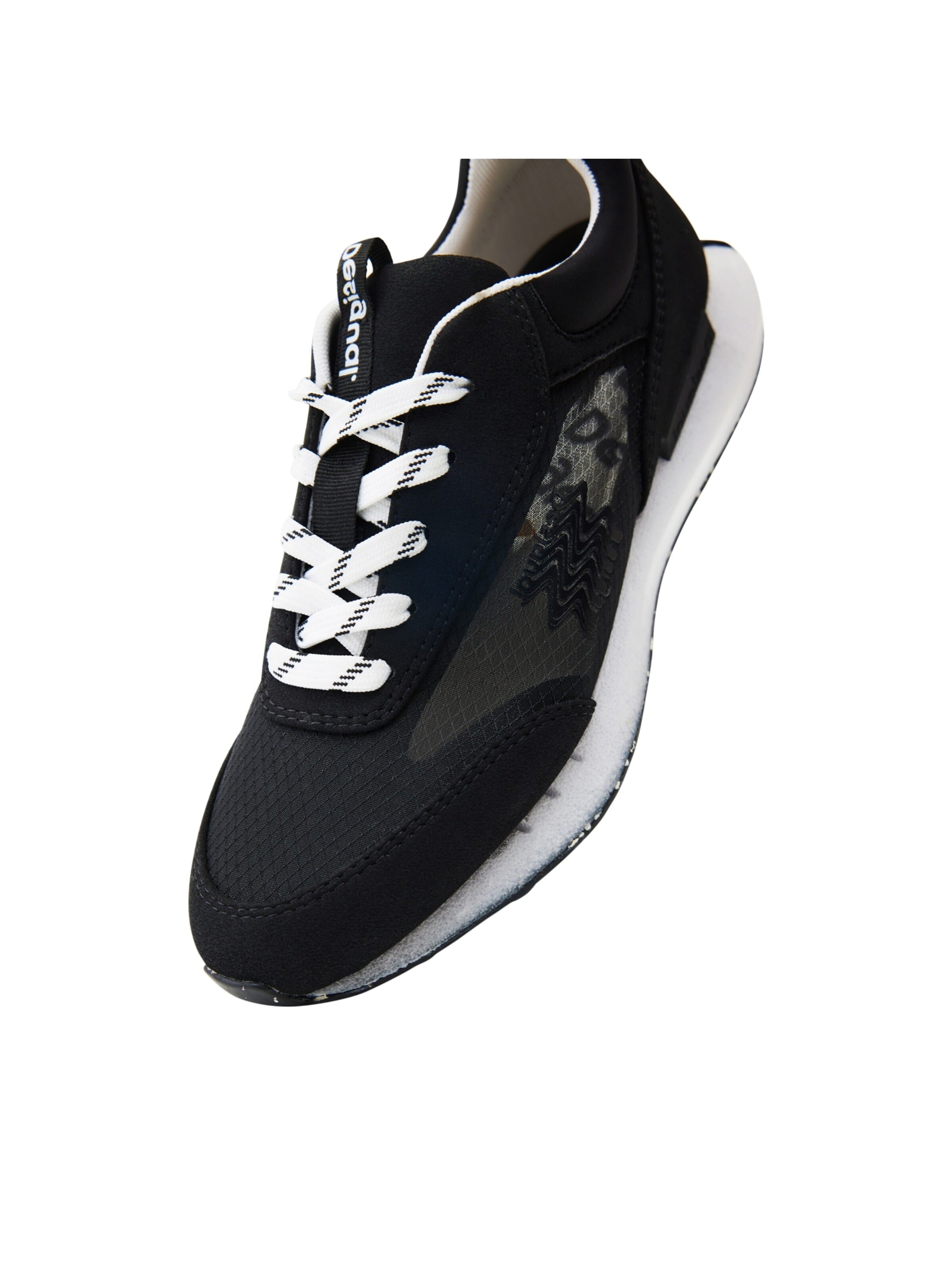 Scarpa stringata sportiva di Desigual in nero