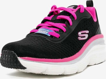 Baskets basses SKECHERS en noir