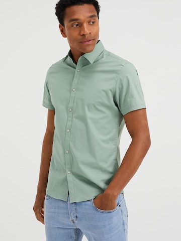 WE Fashion Slim fit Button Up Shirt in Green: front