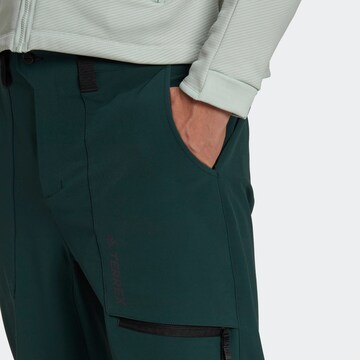 ADIDAS TERREX Slimfit Outdoorhose 'Yearound' in Grün