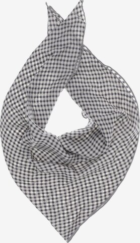 Windsor Scarf & Wrap in One size in Grey: front