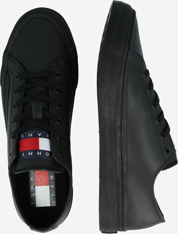 TOMMY HILFIGER Sneakers low i svart