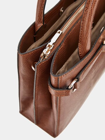 GUESS Handtasche 'Arlena in Braun
