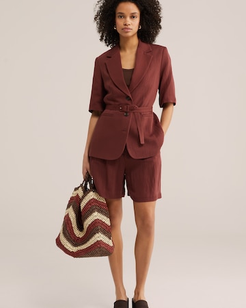 WE Fashion Regularen Hlače | rjava barva