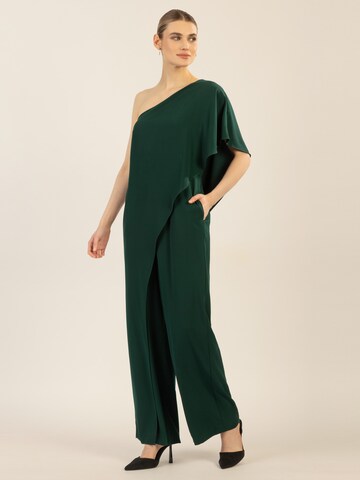 APART Jumpsuit in Green: front