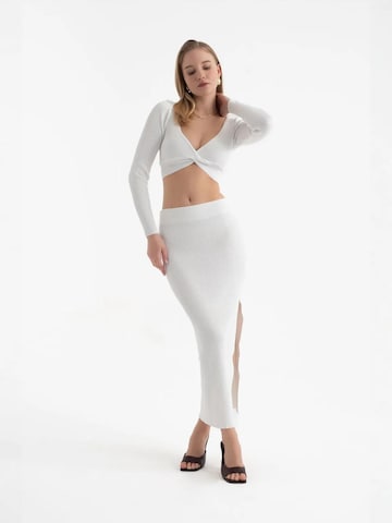 Hiccup Set in Weiß: Vorderseite