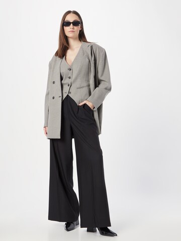 VILA Wide leg Trousers with creases 'Fine' in Black