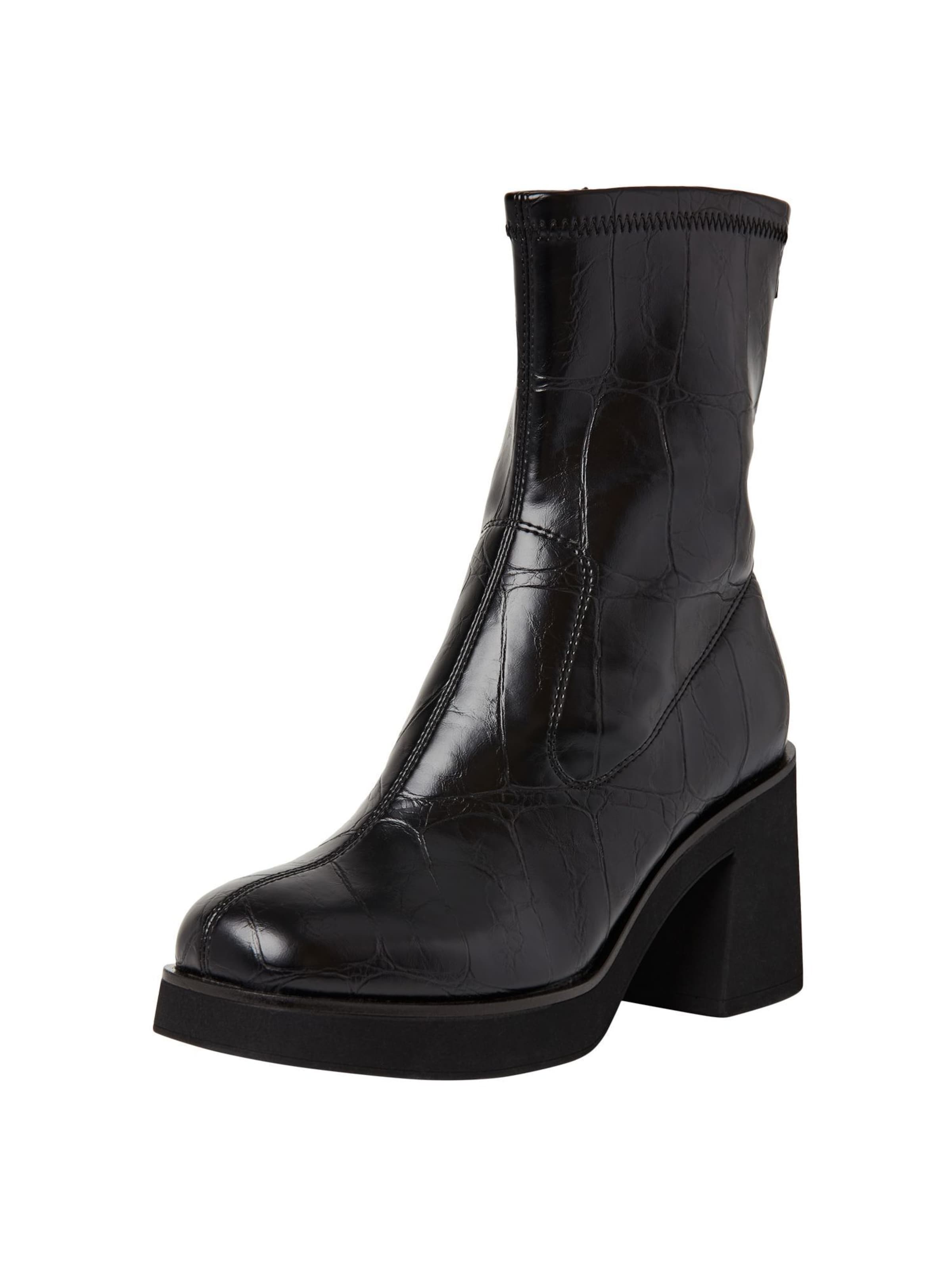 Tamaris Ankle Boots in Black: front