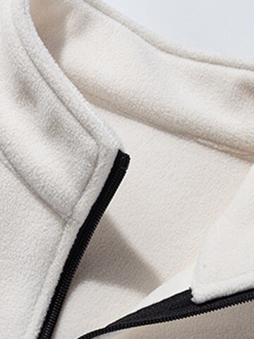 Youthup Between-Season Jacket in White