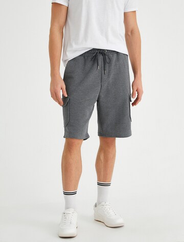 Koton Regular Broek in Grijs: voorkant