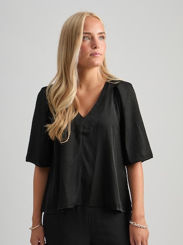 Peppercorn - Top 'Bea' en negro: frente
