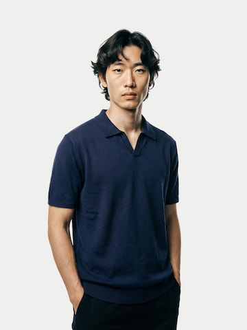 GOBI Cashmere T-shirt i blå: framsida